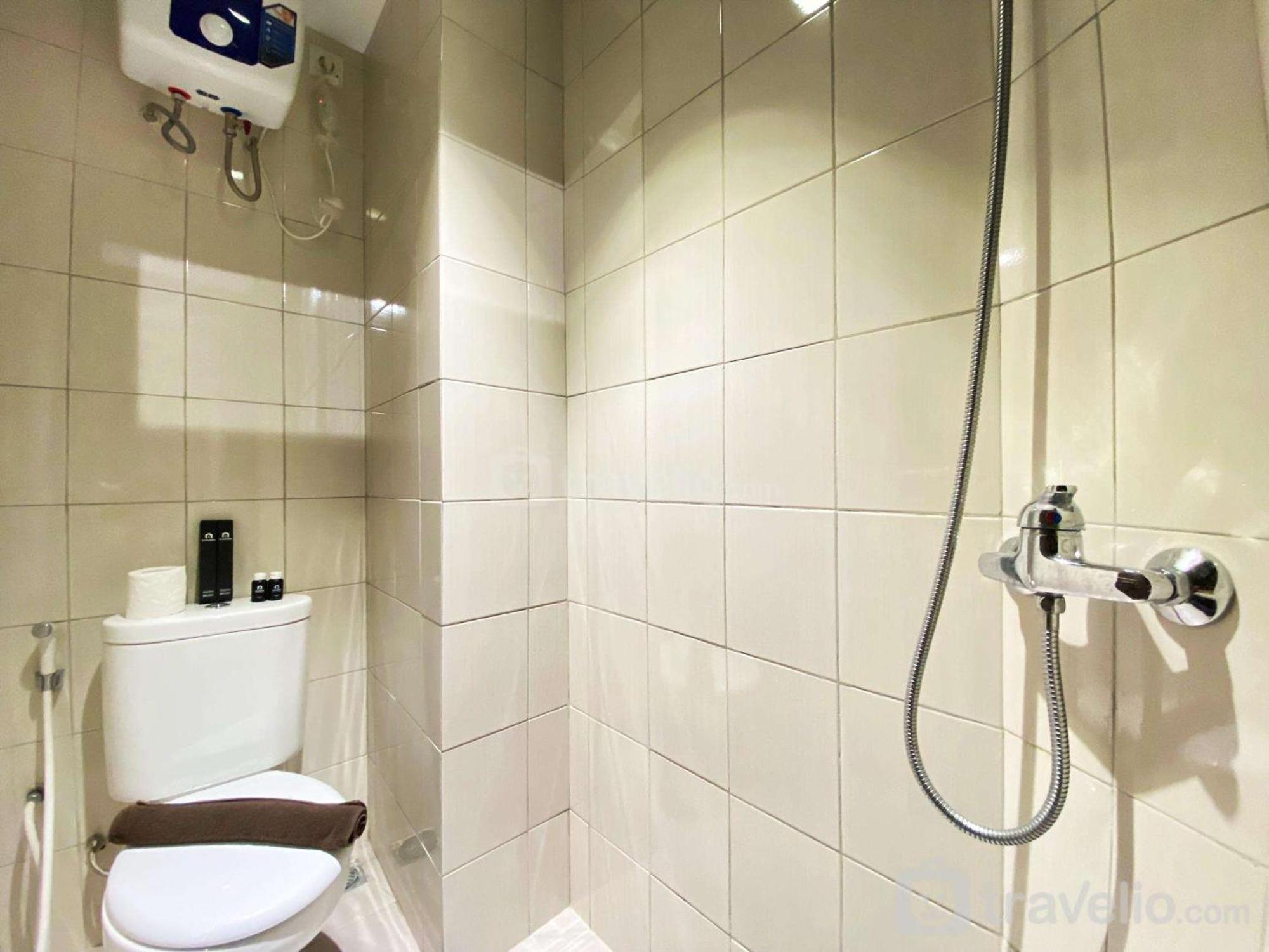 Comfort At Mekarwangi Square Cibaduyut By Travelio Bandung